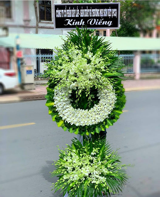 Hoa Viếng Đám Tang Đẹp Tại Huyện Phong Điền